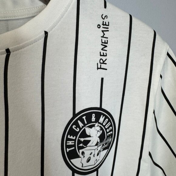 Tom and Jerry Crew Neck White Striped Frenemies Patch T Shirt Sz M - Picture 10 of 10